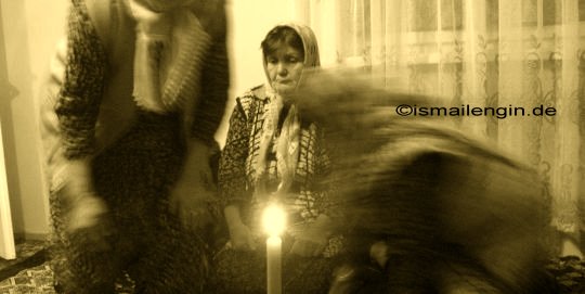[KanalKultur] - 'Çerağlar Uyanırken' Deliorman Alevileri © Foto: İsmail Engin, Razgrad [обл. Разград] – Bulgaristan, 2005