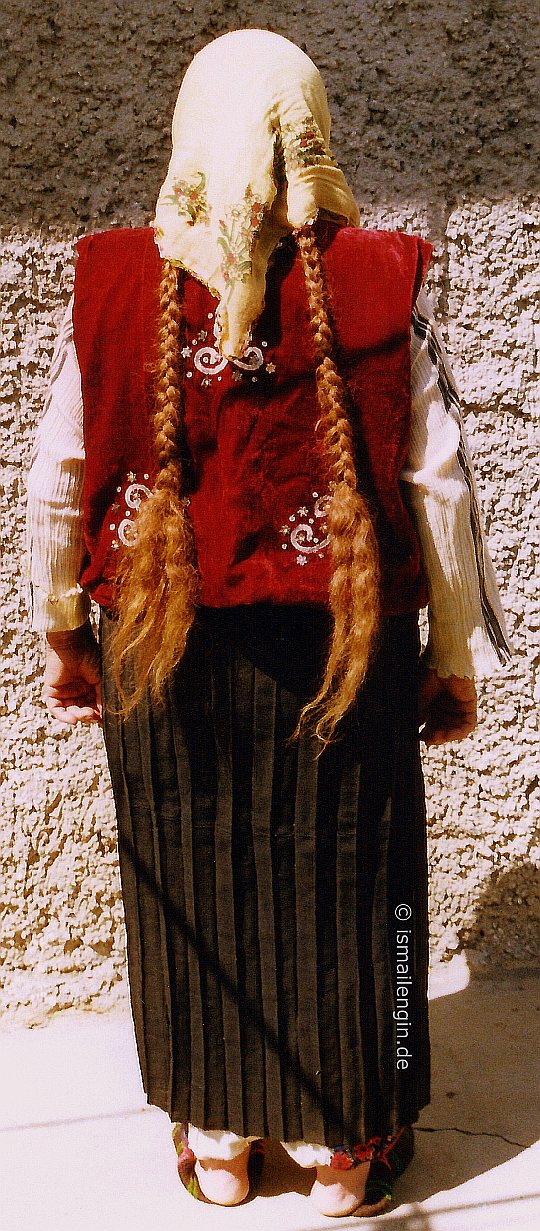 Deliorman Alevilerinde Kadın Giysisi © Foto: İsmail Engin, Sevar [Caferler] (Севар), Kubrat (Кубрат) - Razgrad (Разград), 2002