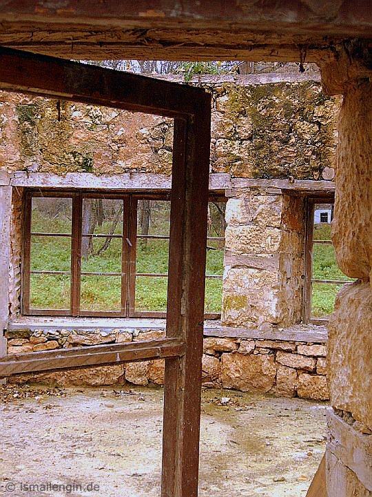 Hüseyin Baba Tekkesi ve Meydanevi [Тюрбе на Хюсин Баба] © Foto: İsmail Engin, Voden Milli Parkı; Adaköy Köyü yakınları, Ostrovo / Zavet [Резерват Воден, до с. Острово, община Завет] - Razgrad [обл. Разград], 2005