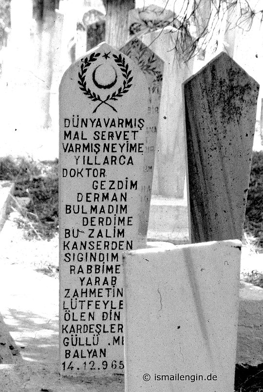 [KanalKultur] - 'Ah Ölüm': Tahtacılarda Mezar Kültürü, © Foto: İsmail Engin, Bademler, Urla - İzmir, 1999