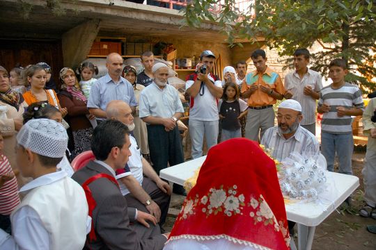 Foto: İnci Türel, İmam Nikahı - Elvan Çelebi Beldesi - Çorum