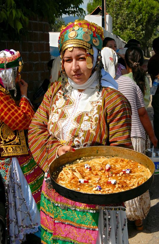 Foto: Osman Ürper, Düğün Böreği - Mehmetalan Köyü, Zeytinli - Balıkesir