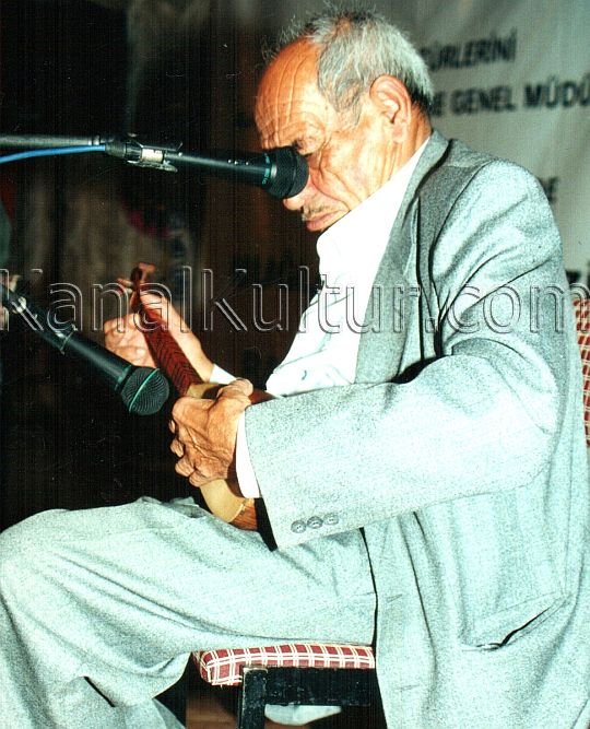 Ramazan Güngör ve üç tellisi