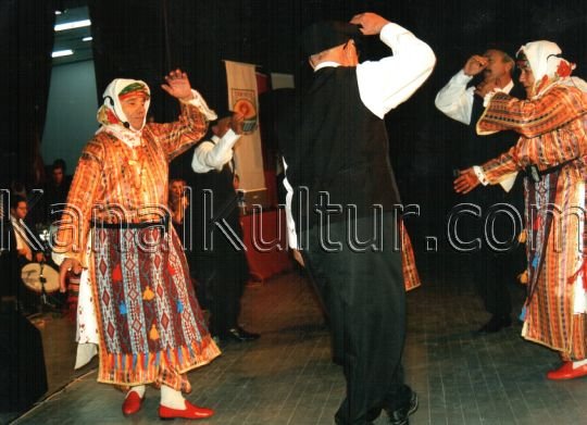 tarsus_camalani_koyu_tahtacilari_mengi_donerken-halil-atilgan-tarsusta-folklor-arastirmalari