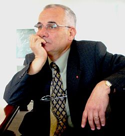 ismail-gorkem-dogu-karadeniz-bolgesi-dugunlerinde-gorulen-enisteyi-tavana-asma-gelenegi