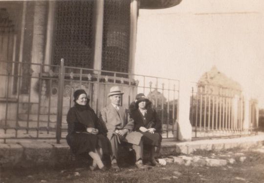Devora-Jean-Nessim-Karin-1939