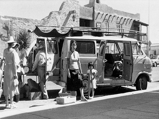 © Roz Kohen - O sıralarda 50 bin kişilik Las Cruces üniversite kentinin pazar yerinde - Las Cruces, New Mexico, 6 ağustos 1983