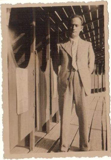 Isak-Kohen-Moda-plajinda-1937