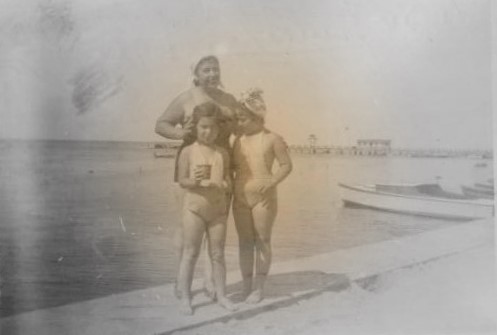 © Roz Kohen - Suadiye Plajı, 1955