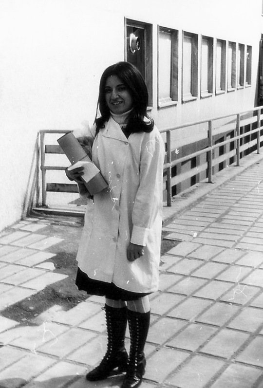 © Roz Kohen - Çapa Devlet Hastahanesi'nde doktor olan ablam Dora