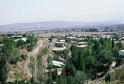 sabri-cakir-turkiyede-gecekondu-sorunu-ve-politikalari-elazigda-bir-gecekondu-mahallesi-1993