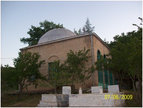 Resim 3: Niyazi Baba Türbesi / Niyazlar Köyü –Yeşilova [Foto: Sabri Çakır]